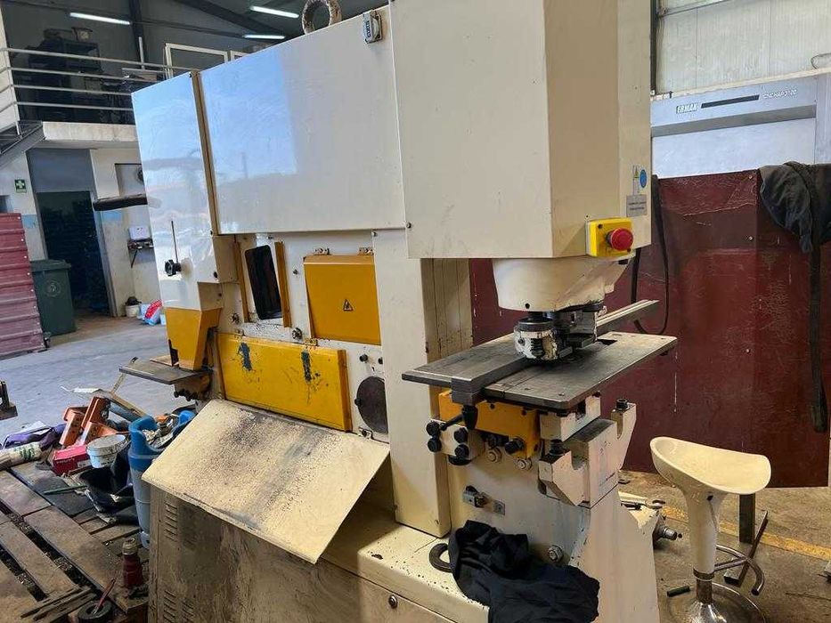 Puncionadora GEKA HYD 110