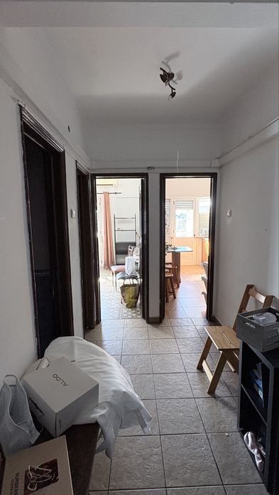 T2 e estacionamento privado