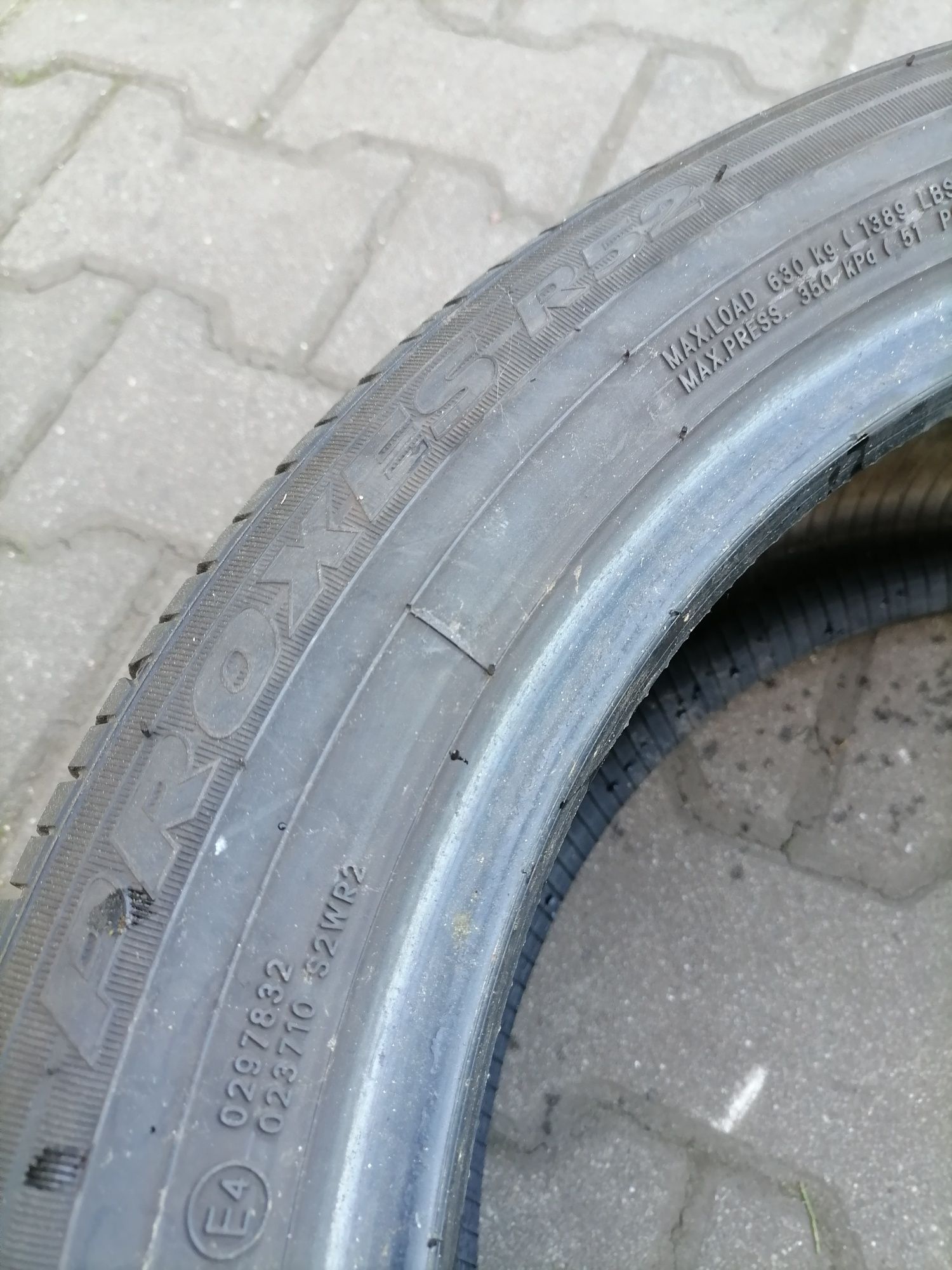 Opony letnie Toyo 215 50r18