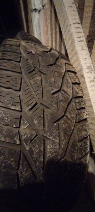 Koła 215/65 R16 zimowe,  rozstaw śrub 5x114,3 Hyundai Tucson