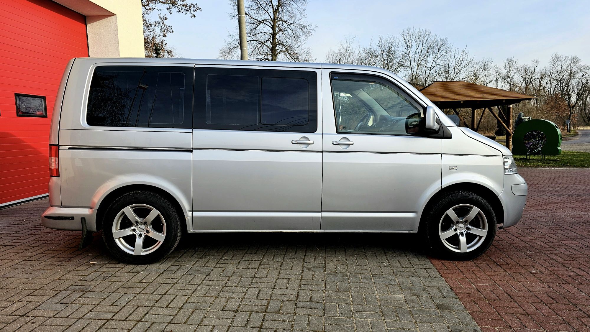 Zamiana VW T5 Multivan 7Os.KlimatyzacjaŁóżkoStolik Niski Przebieg !!