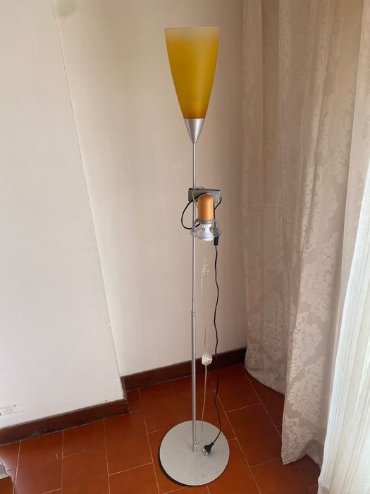 Candeeiro de chão