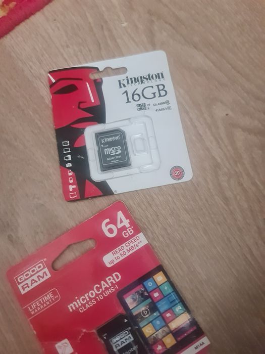 Флешки телефон і фотопарат