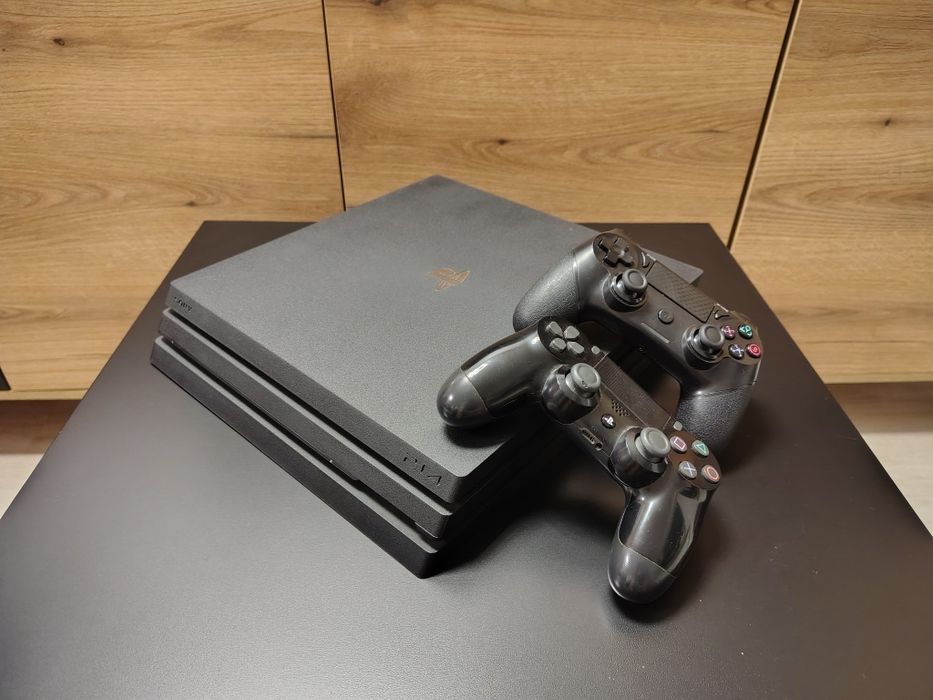 PlayStation 4 PRO + GRY