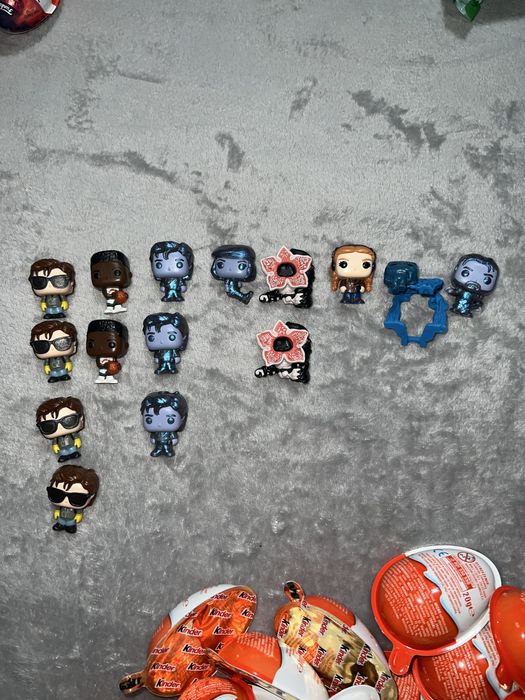 Figurka kinder joy stranger things