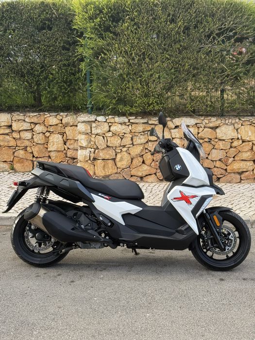 BMW C 400 X — 1.354 km — Estado de Nova - Connectivity