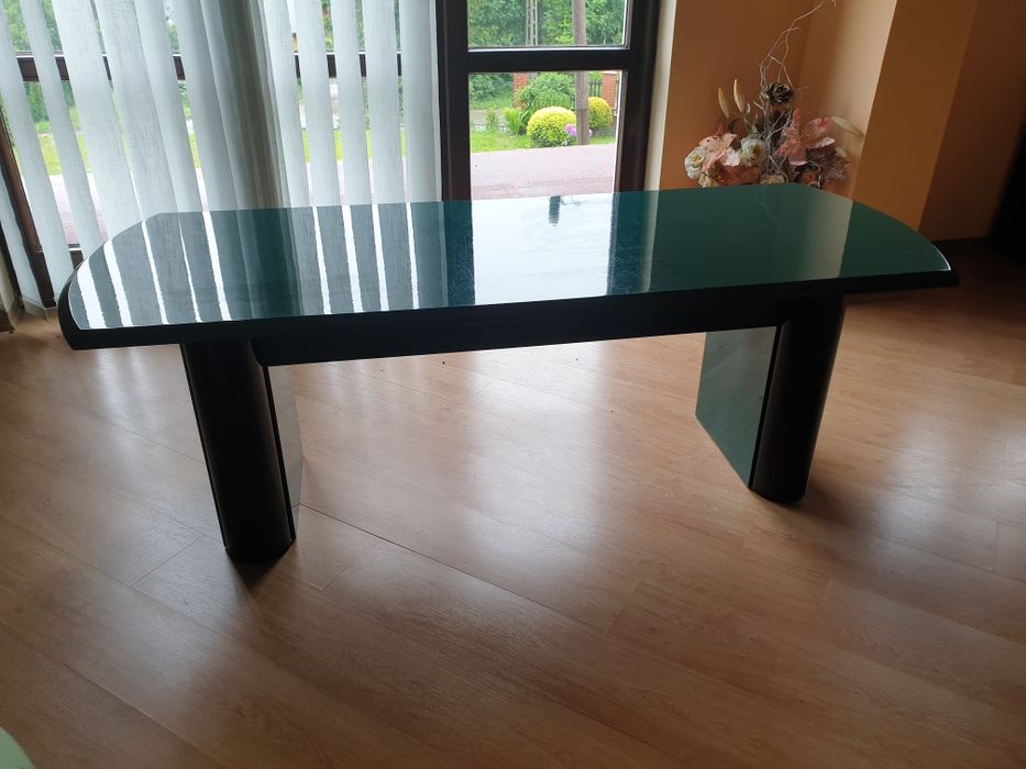 Solidna ława butelko wazielen