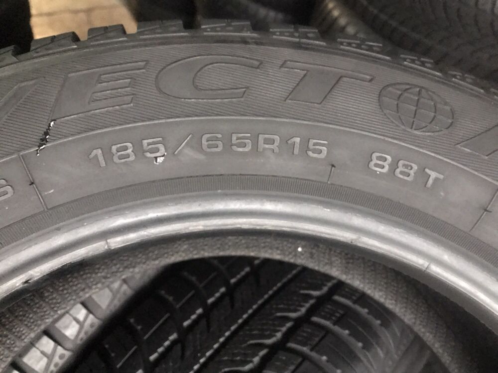 185/65/15 R15 Goodyear Eagle Vector 5 4шт зима
