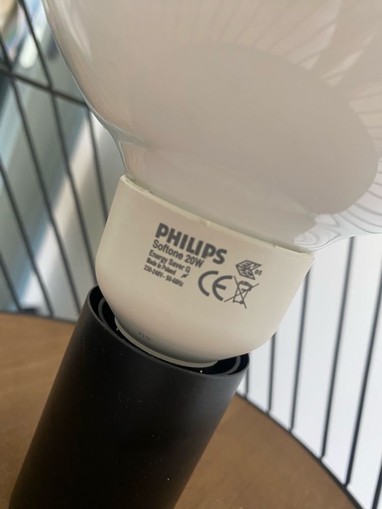 Lampa podłogowa Kanel czarna z drewnem E27 Inspire