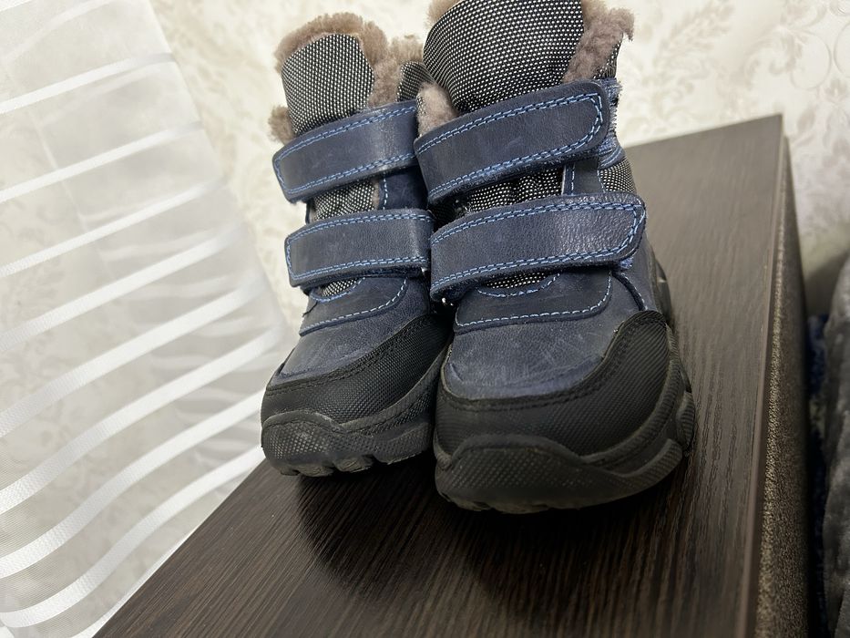 Зимове взуття,зимові сапожки,черевики для хлопчика розмір 27, кросівки