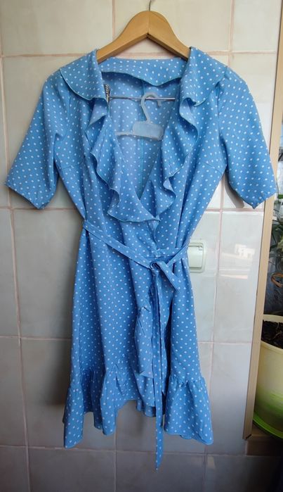 Літня сукня на запах