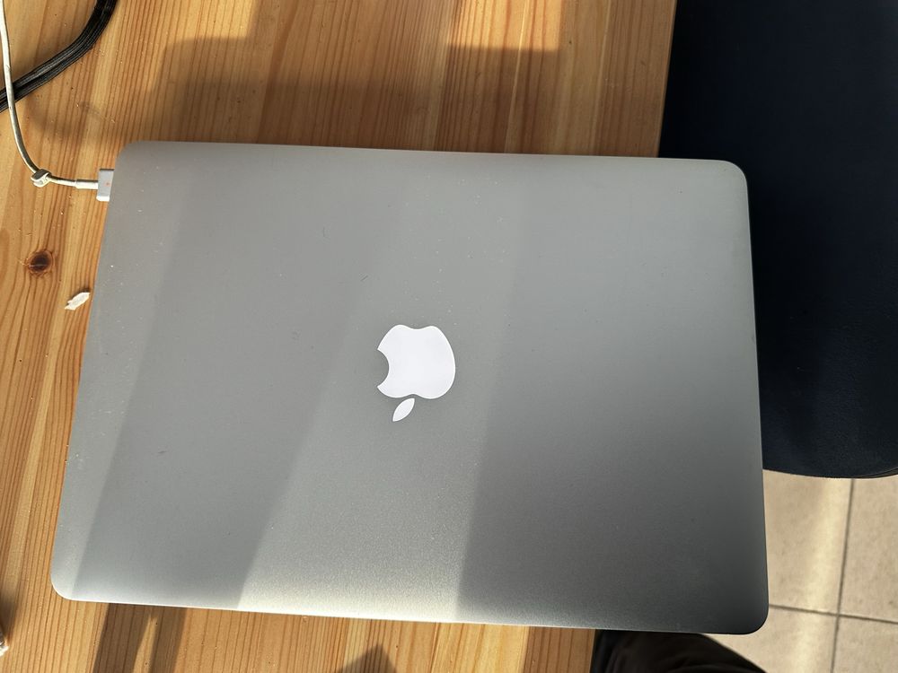 Macbook air 2017 core i7