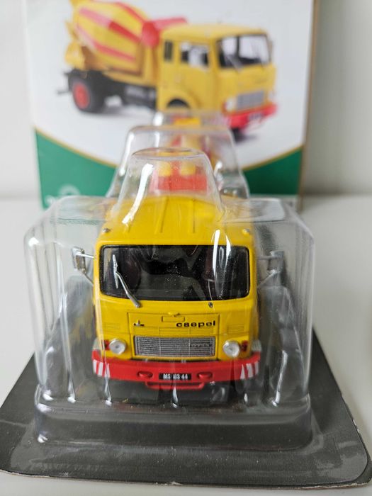 Model Csepel D 733.02 Ciężarówki PRL DeAgostini skala 1:43 z wadą