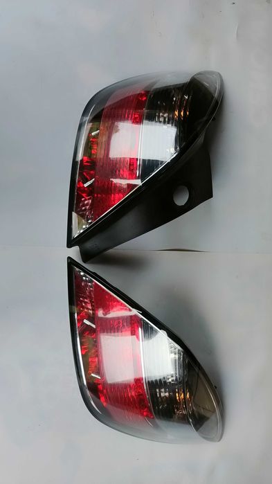 Lampy Lewa Prawa Opel Astra H GTC KPL 04-12.r Europa Dymione