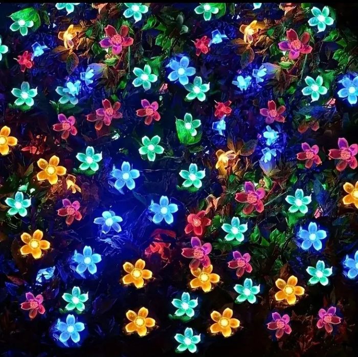 100 wiekolorowych kwiatów-lampek solarnych LED!
