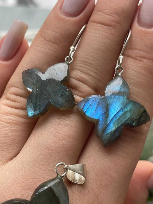 Набор с синим лабрадором .Серебро 925 пробы