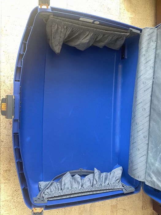 Валіза Eminent 53см