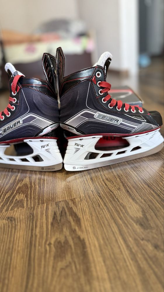Хоккейные коньки BAUER VAPOR X 500 , р. 37,5