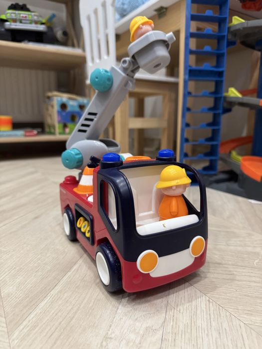 Машина музыкальная Пожарная Hola Toys