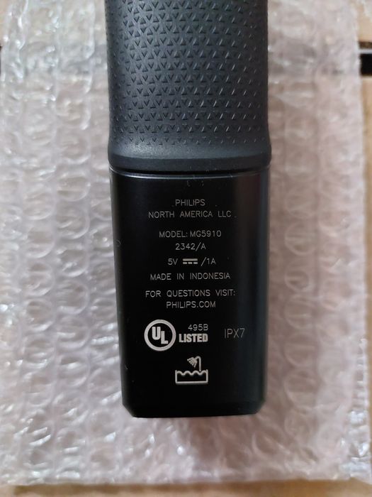 Новий тример Philips Norelco 5000 серії | Без лез та комплекту!