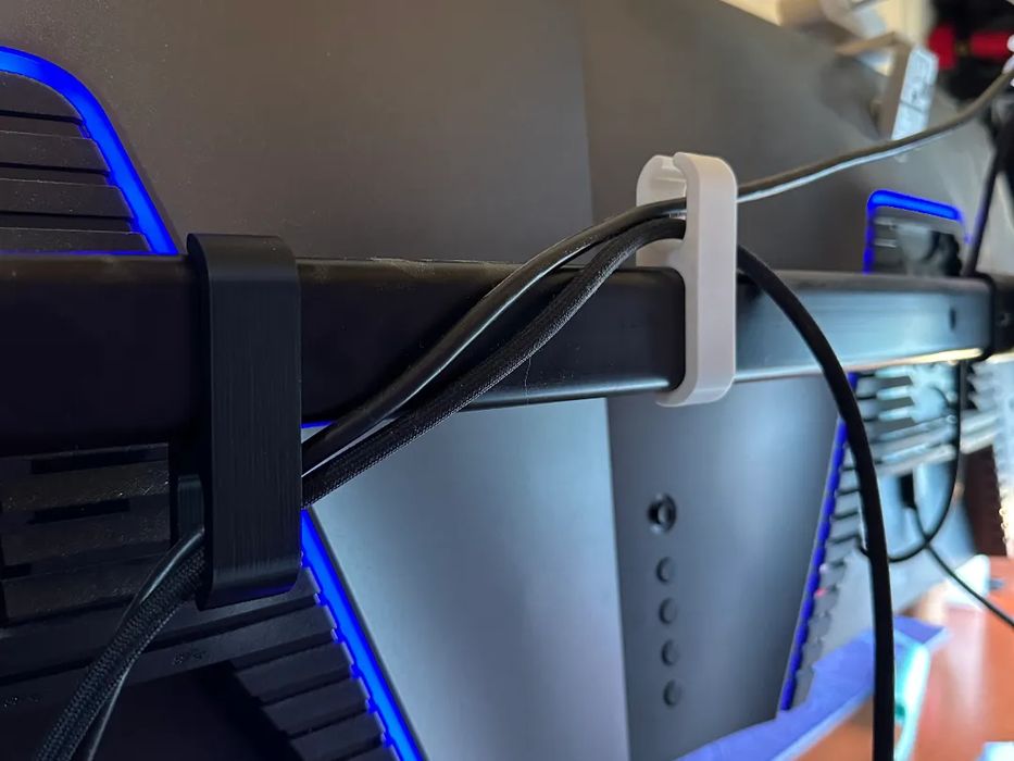 Gancho para Cabos em Monitor Mount