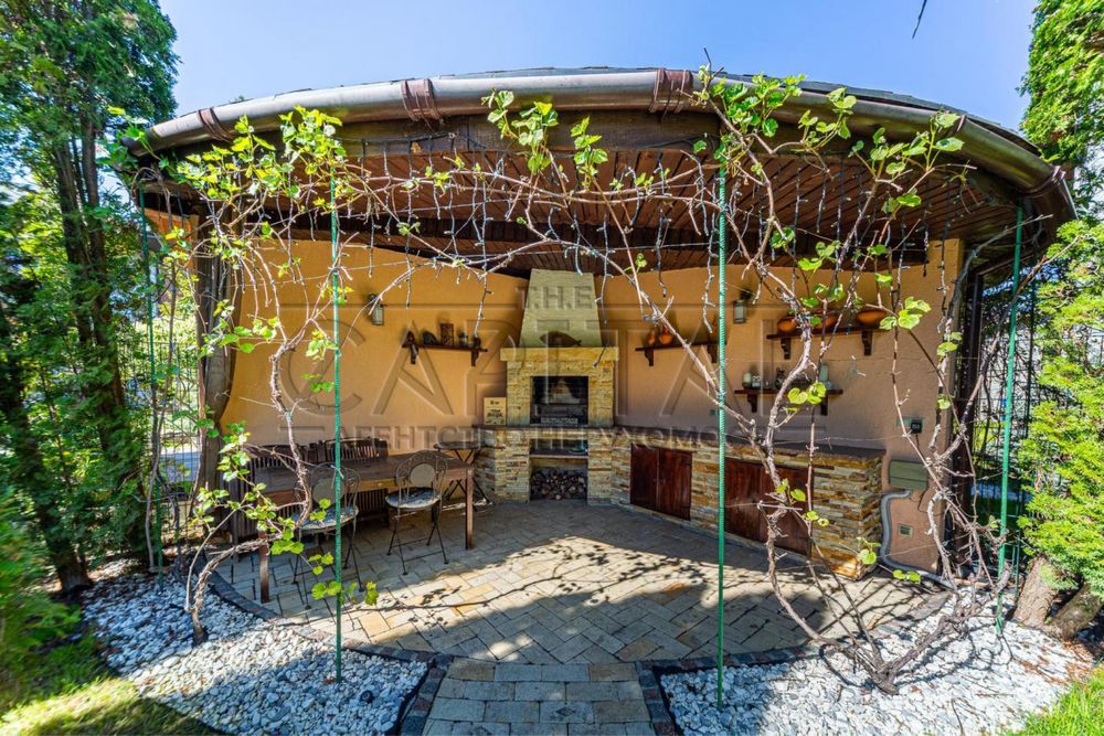 Оренда дизайнерського будинку 441m2 в КМ "Сонячна долина" с. Романкiв