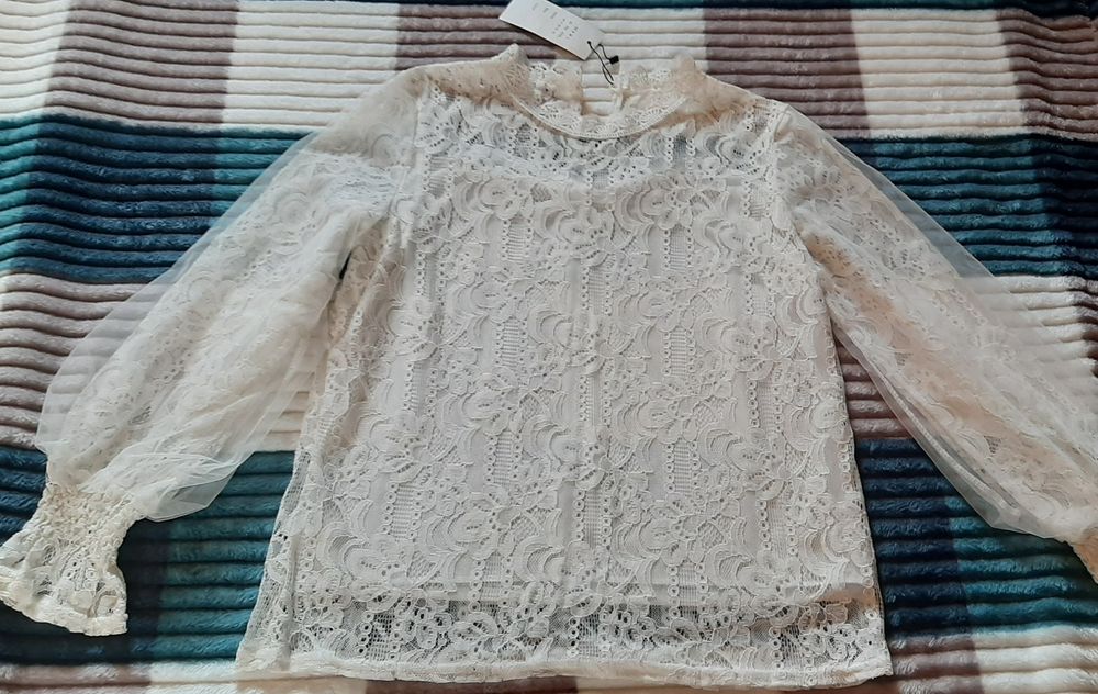 Ніжна блузка жіноча