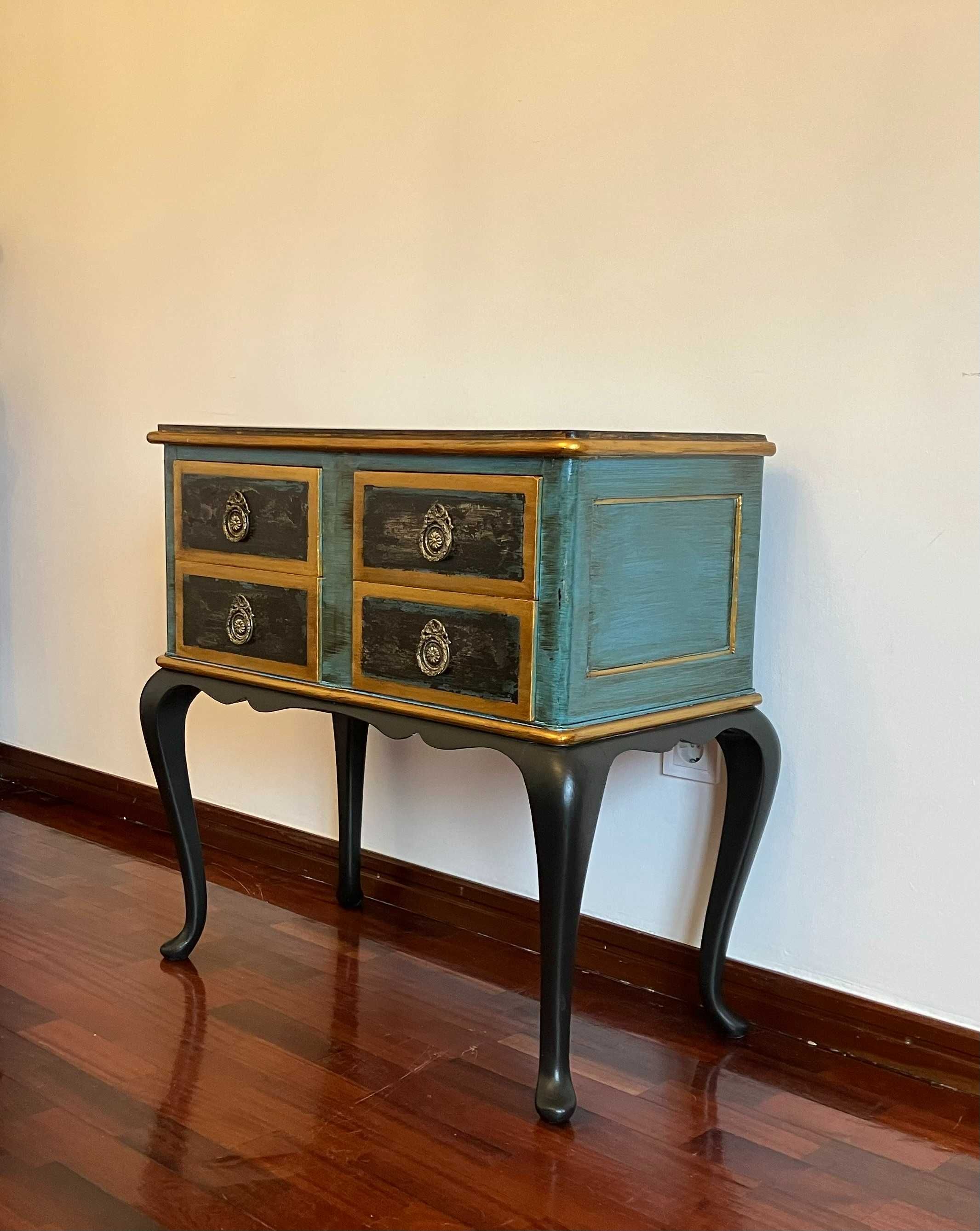 Comoda/ Móvel / consola / aparador azul - restauro e transformação