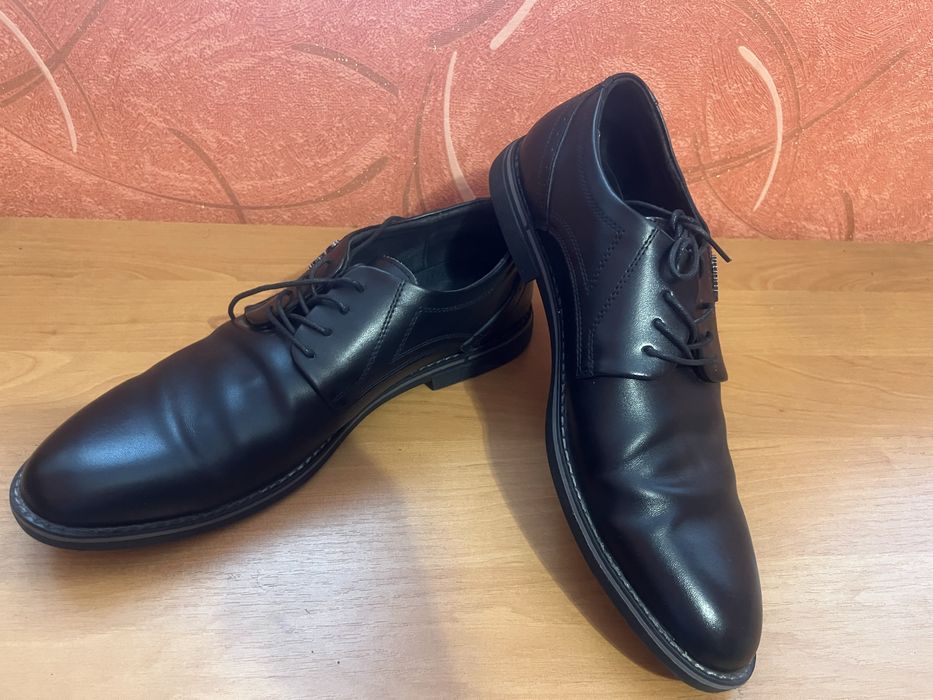 Туфили кожанные лакированные 45