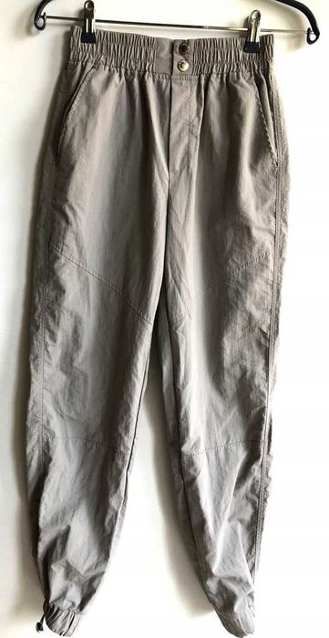 Cienkie szare spodnie BERSHKA Casual sportowe rozm S 36