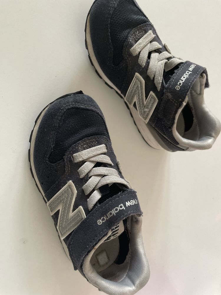 Buty New Balance chlopięce r. 28