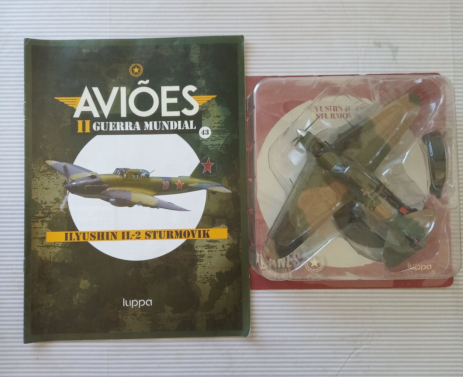 Coleção de 4 AVIÕES + Fascículos