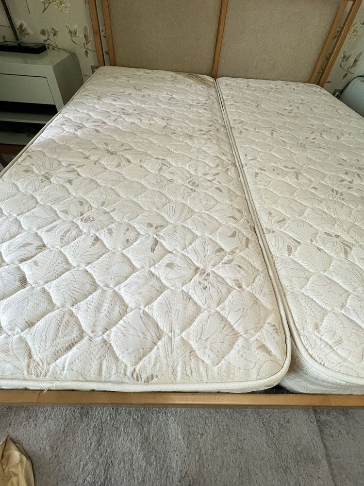Cama de casal com colchões individuais