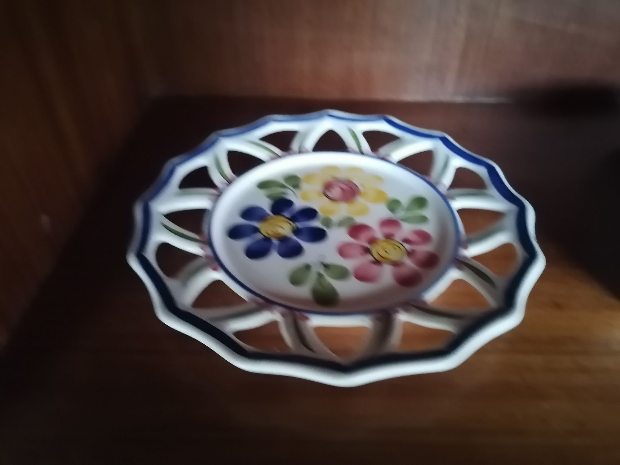 Peças  em  louça