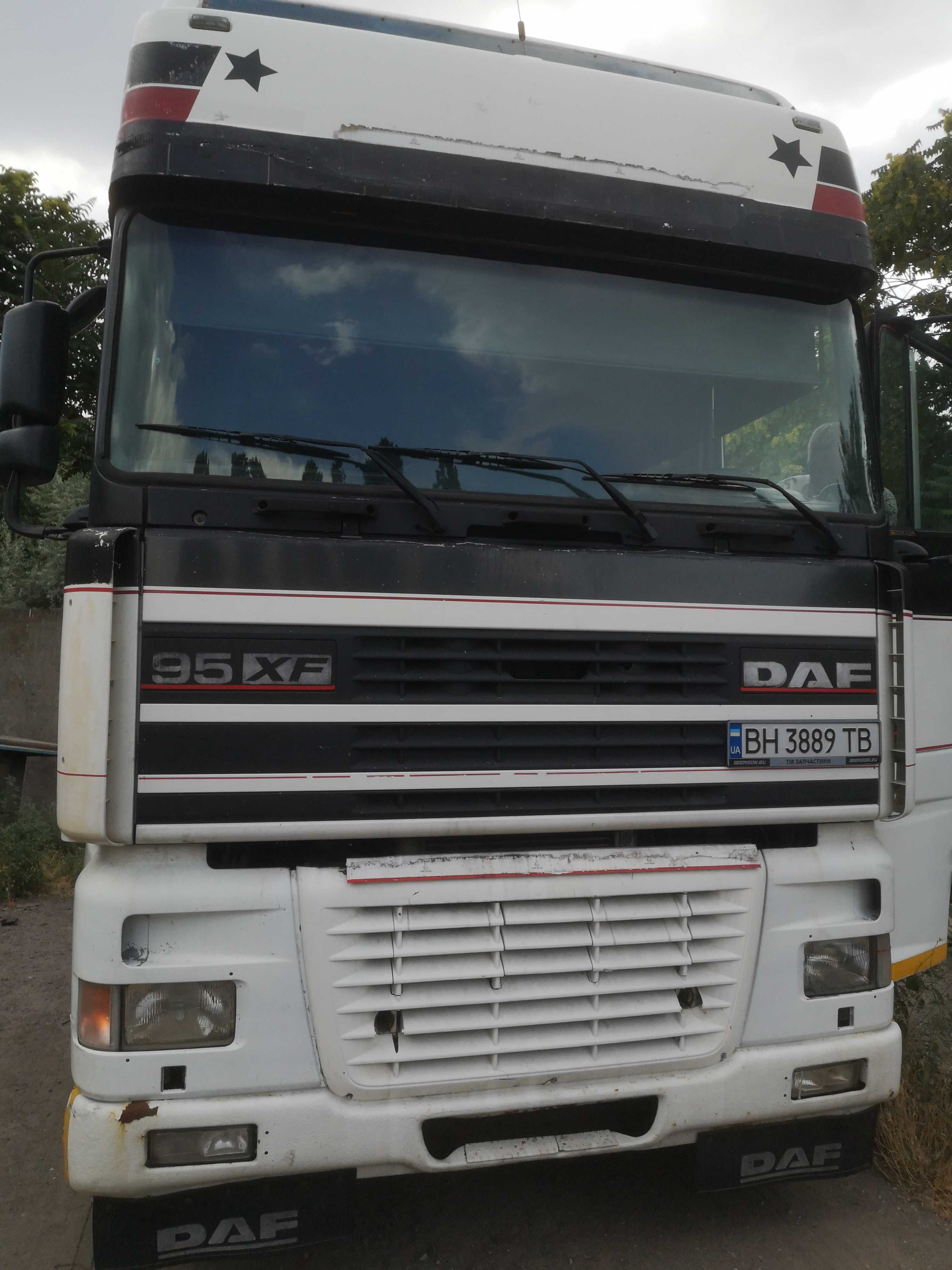 DAF XF 95 тягач 1998год