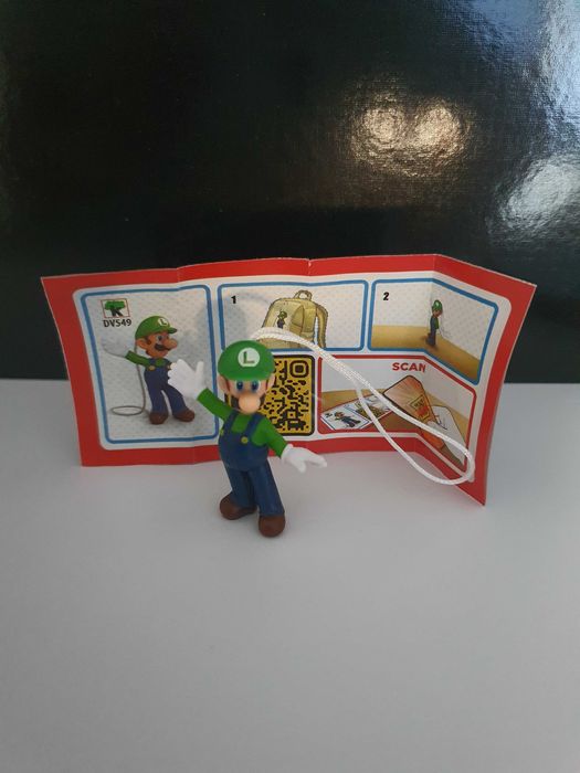 Kinder niespodzianka Joy Mario.
