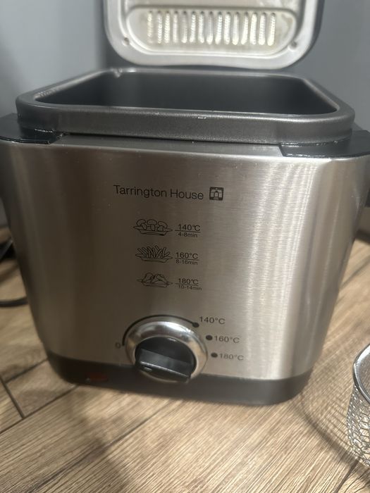 Frytkownica mała przenośna Tarrington House DF900