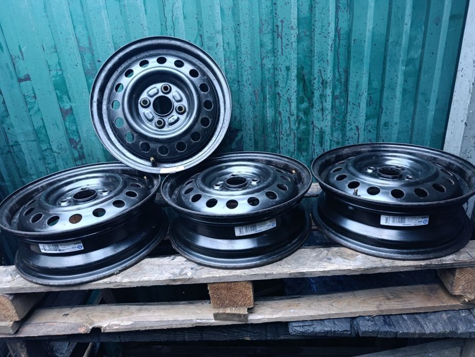 Диски R14 4x100 et 45 dia 54.1 suzuki