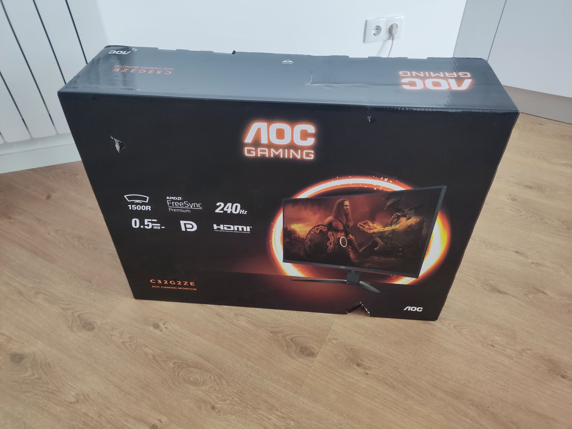 Monitor Gaming Curvo AOC - NOVO - 31,5" Full HD
