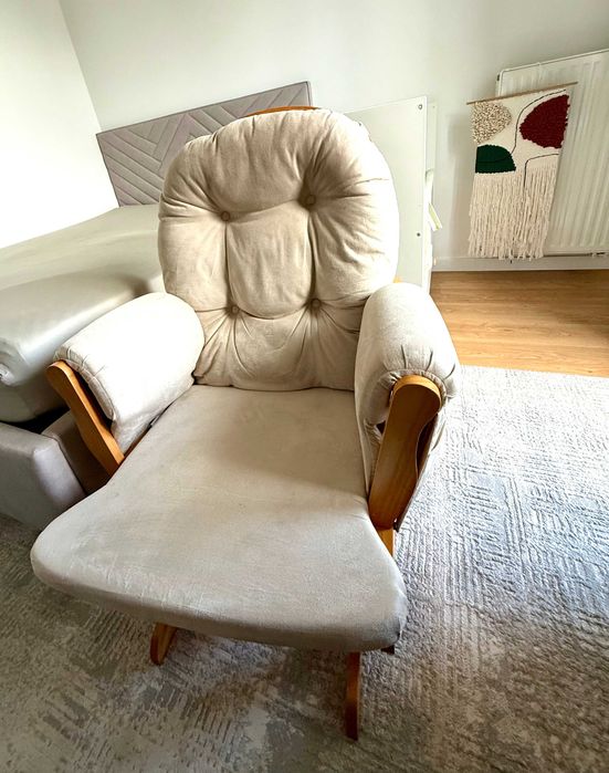 Kub® Haywood fotel i podnóżek (naturalne drewno z beżową tapicerką)