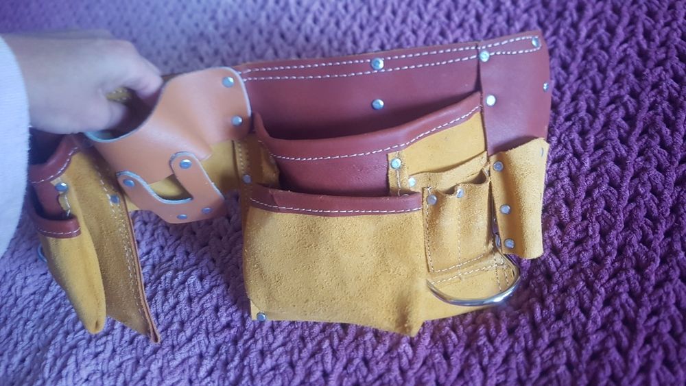 Шкіряний пояс для інструментів