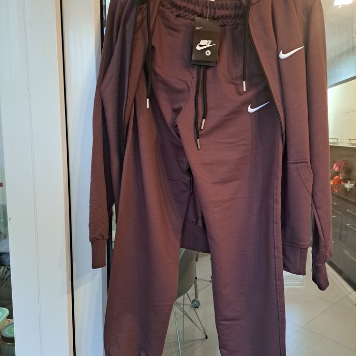 Komplet dresowy Nike,Nowy