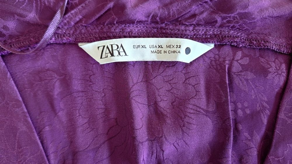 Vestido violeta (Zara)
