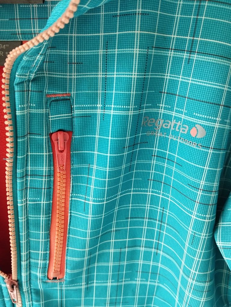 Sportowa, outdoorowa kurtka damska, softshell, wiosenna, z kieszeniami