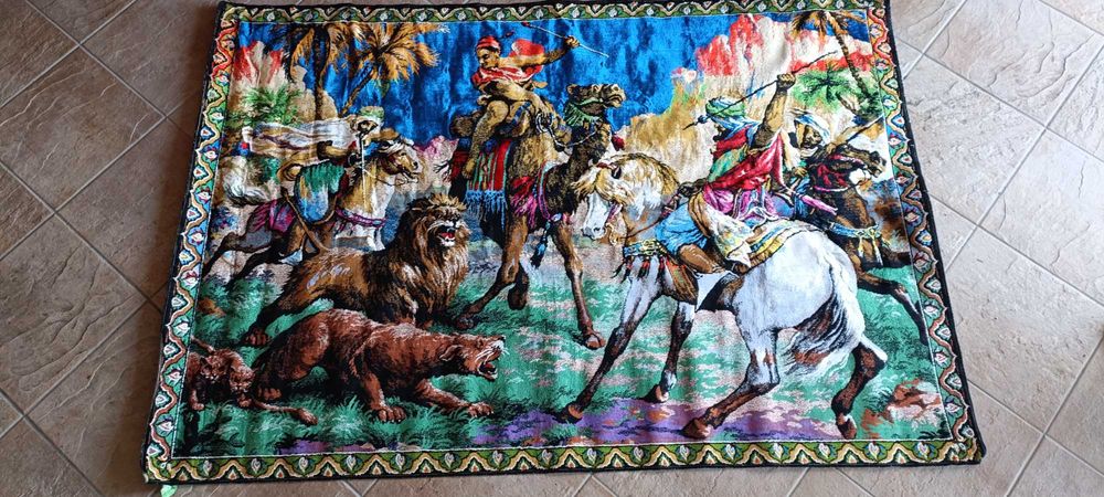 Tapete com mais de 50 anos em excelente estado e de ótima qualidade