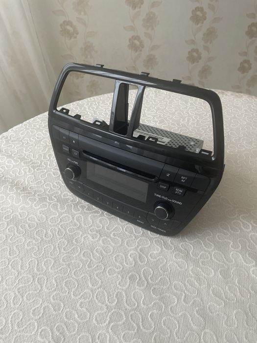 автомагнітола Panasonic Automotive Systems Czech  39101-61 ma1