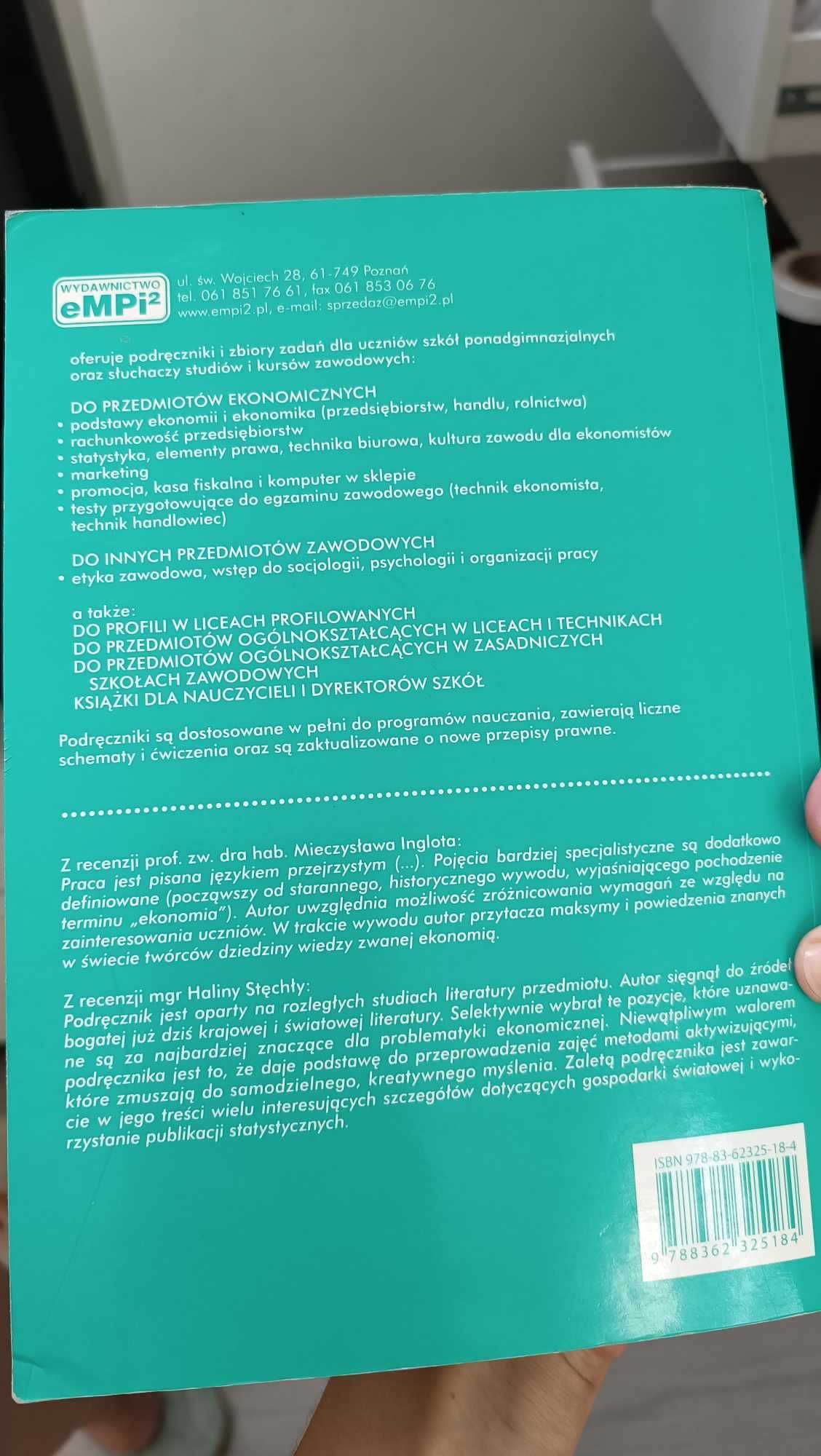 Podstawy Ekonomii - Piotr Urbanik