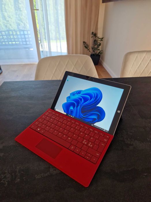 Laptop/Tablet Microsoft Surface 3 Full HD/Intel X7/4GB RAM/64GB SSD