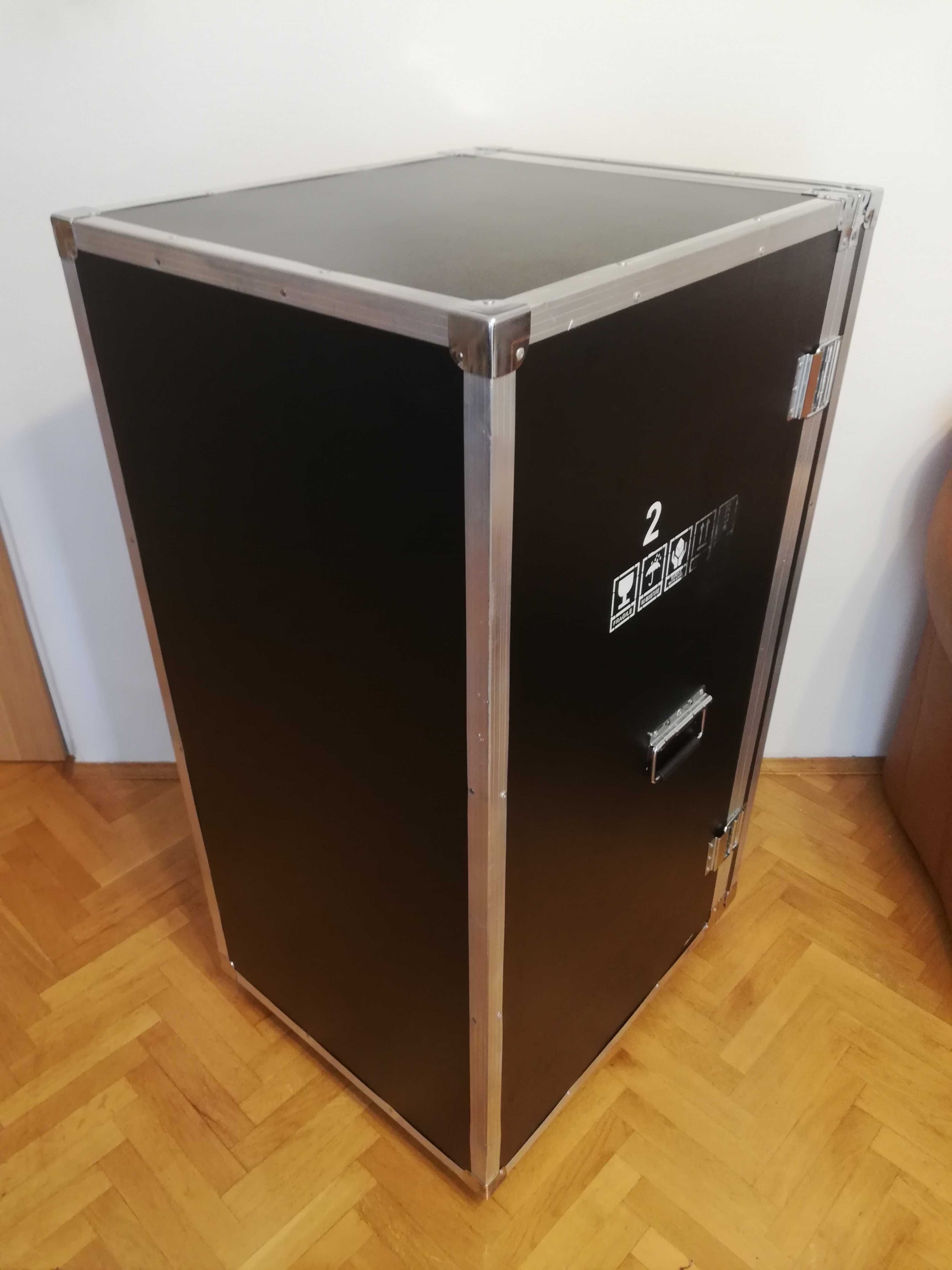 Skrzynia transportowa typu flightcase - do osprzętu muzycznego