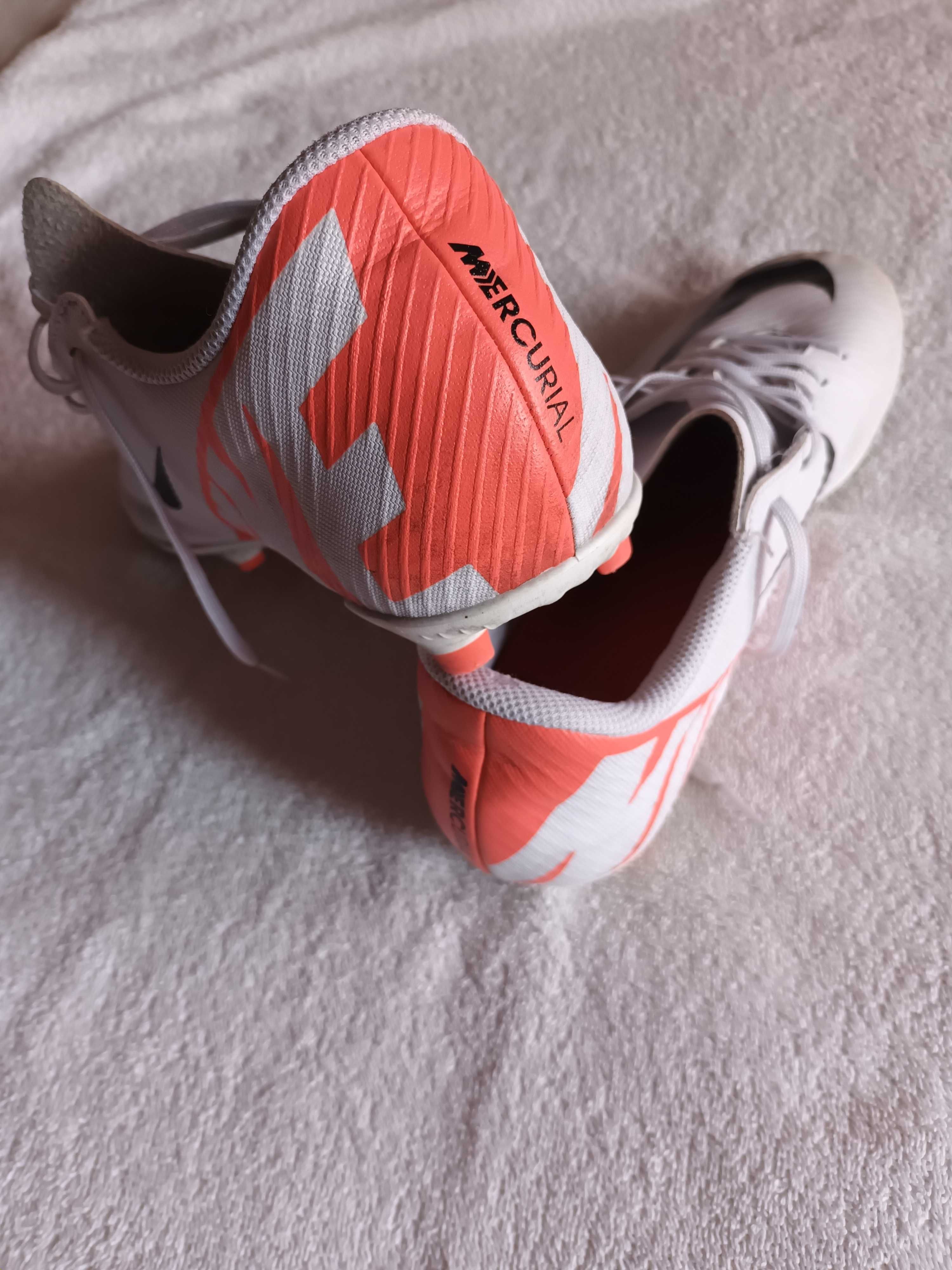 Chuteiras Nike Mercurial